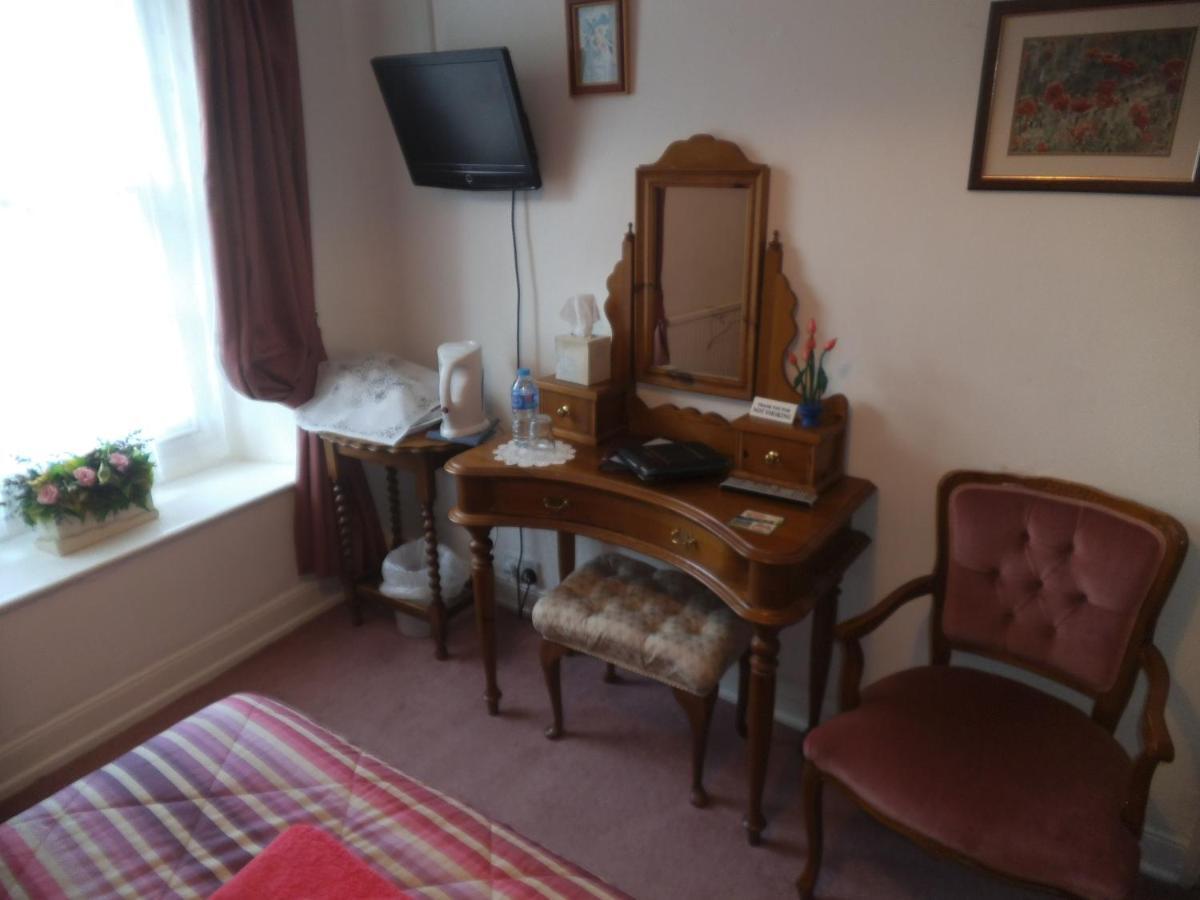 The Old Bakehouse Bed & Breakfast Colyton Dış mekan fotoğraf
